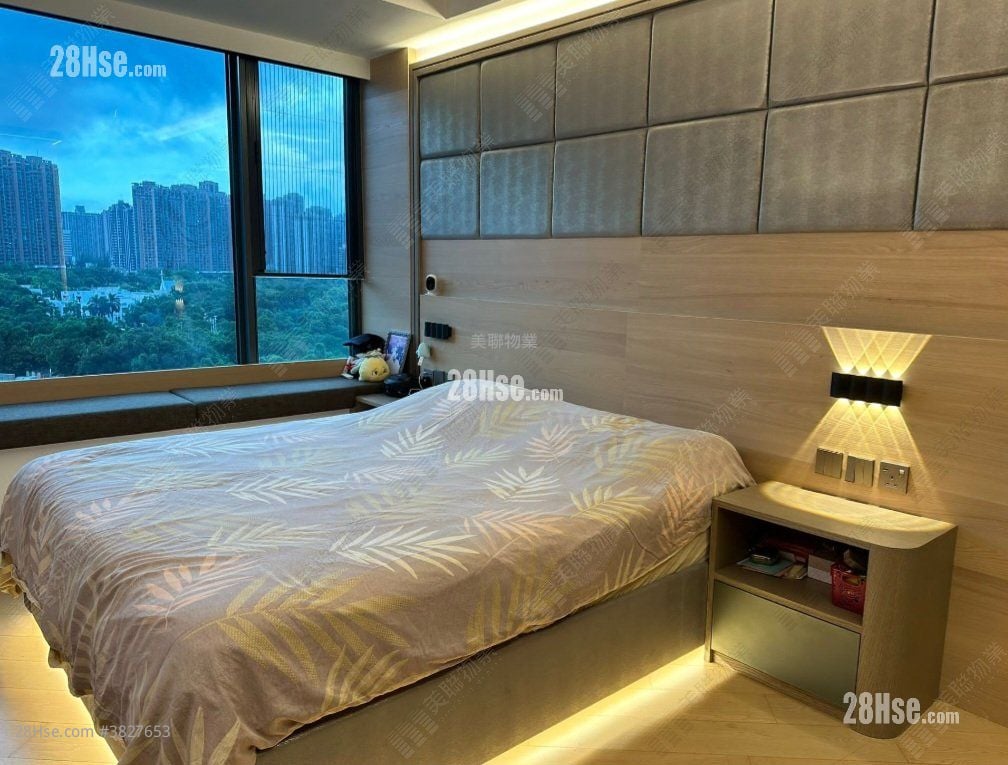 主人房: 迎海 售盘 4 房 , 3 浴室 1,453 平方尺