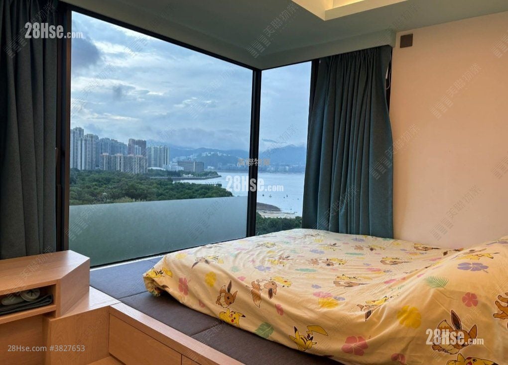 睡房 2: 迎海 售盘 4 房 , 3 浴室 1,453 平方尺
