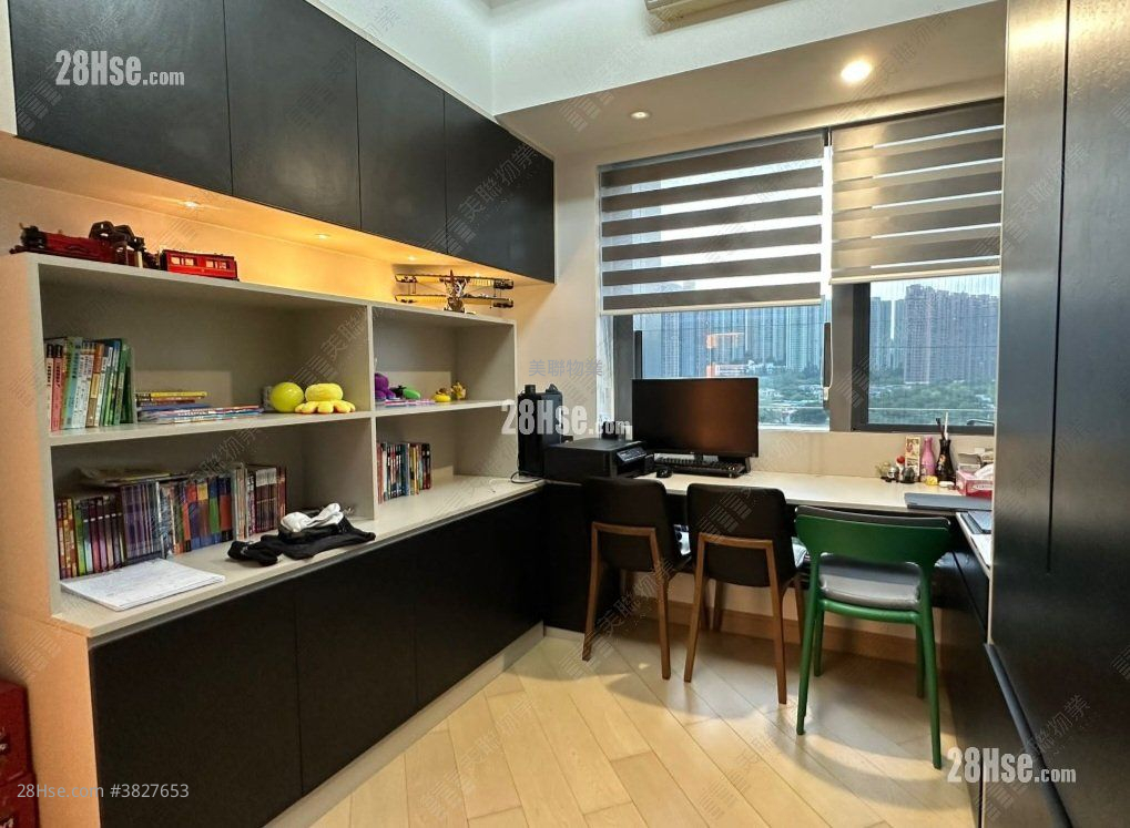 睡房 3: 迎海 售盘 4 房 , 3 浴室 1,453 平方尺