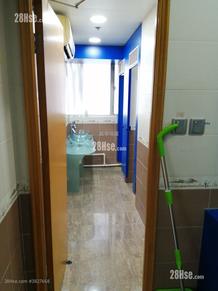 金龙工业中心 租盘 2 房 , 3 厕所