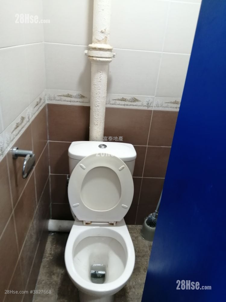 金龙工业中心 租盘 2 房 , 3 厕所