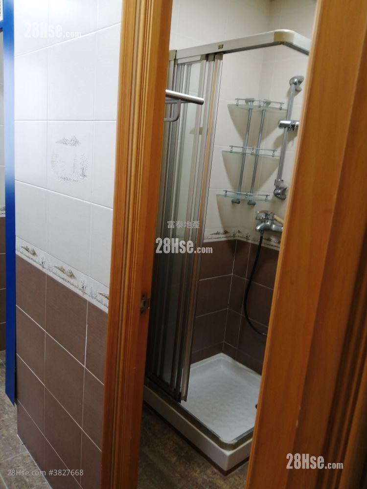 金龙工业中心 租盘 2 房 , 3 厕所