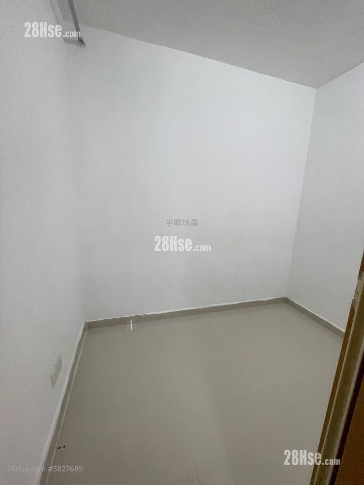 Cherry Mansion Sell 2 Bedrooms , 1 Bathroom 352 ft²