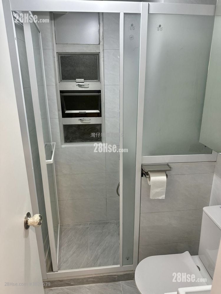 金碧大廈 租盤 3 房 , 1 浴室 446 平方呎