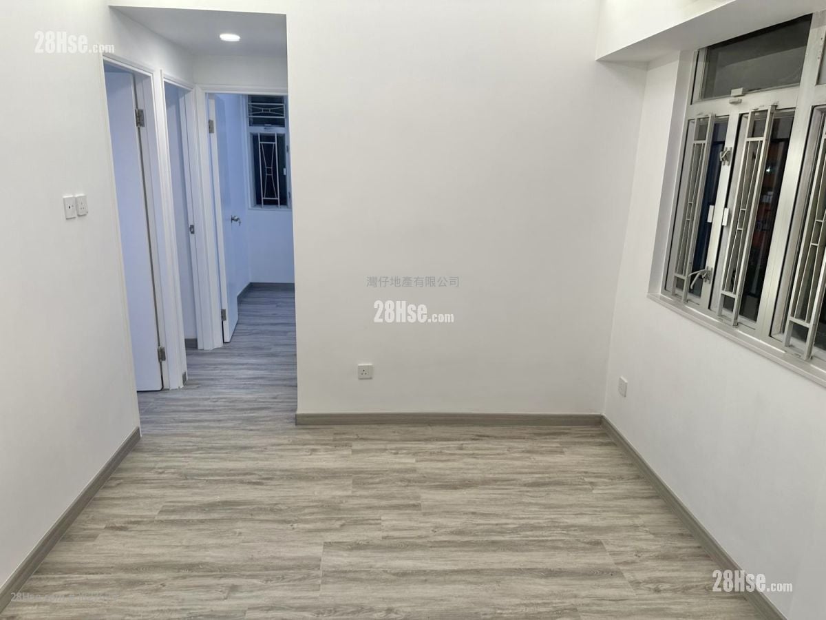 金碧大廈 租盤 3 房 , 1 浴室 446 平方呎