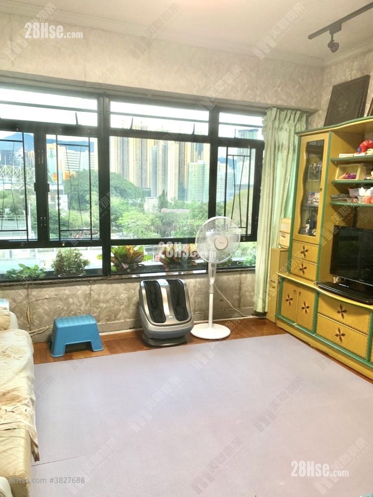 Fairview Garden Sell 3 Bedrooms , 1 Bathroom 616 ft²