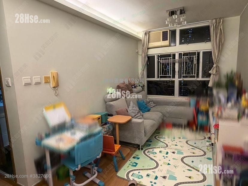 Yau Chui Court Sell 3 Bedrooms , 1 Bathroom