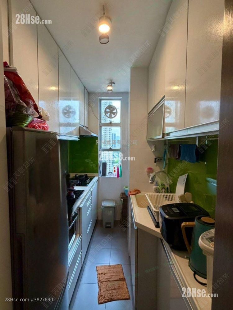 Yau Chui Court Sell 3 Bedrooms , 1 Bathroom