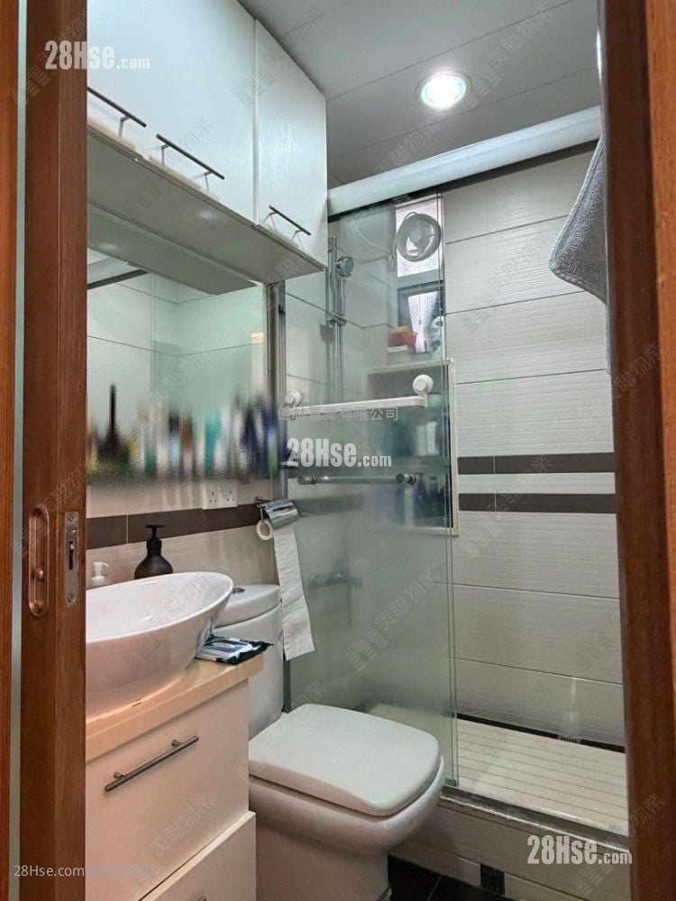 Yau Chui Court Sell 3 Bedrooms , 1 Bathroom