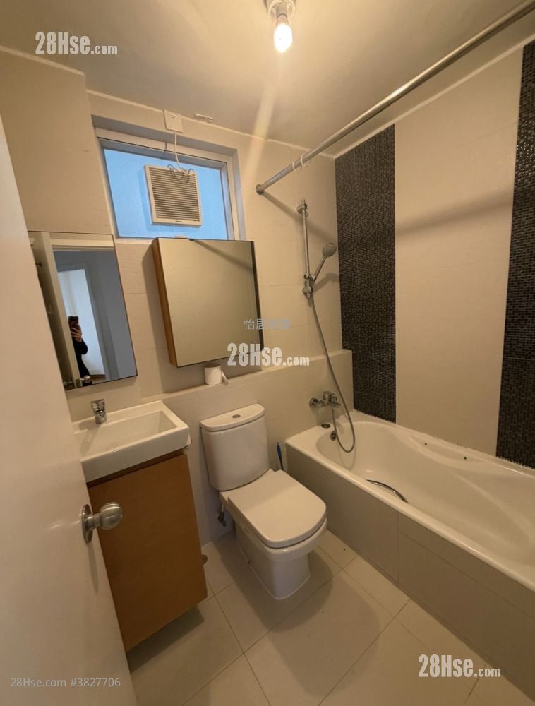 Taikoo Shing Sell 3 Bedrooms , 2 Bathrooms 897 ft²