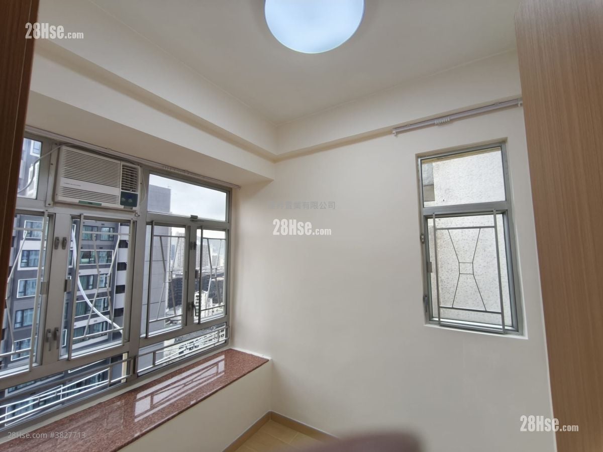 Fortuna Building Sell 2 Bedrooms , 1 Bathroom 255 ft²