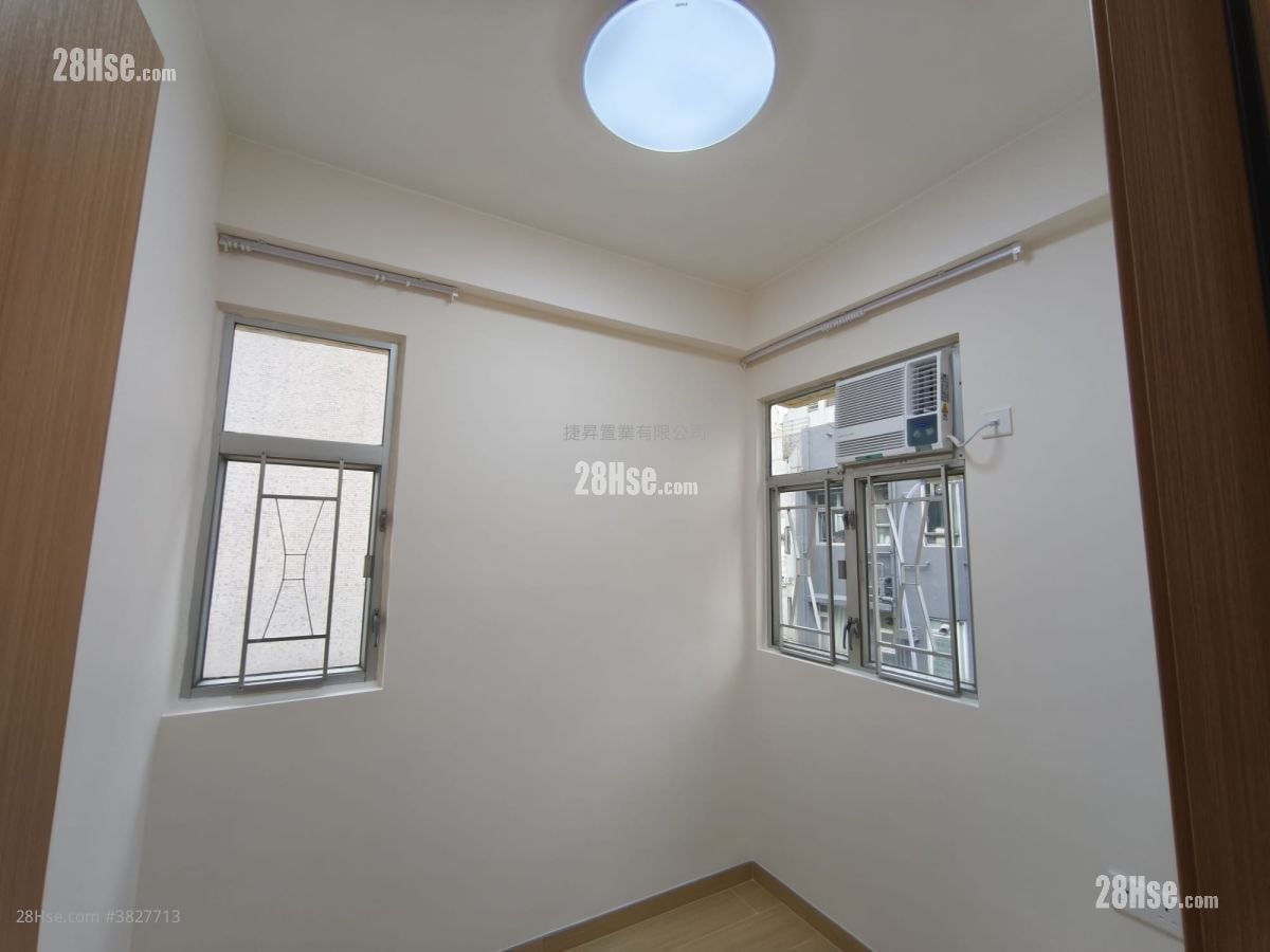 Fortuna Building Sell 2 Bedrooms , 1 Bathroom 255 ft²