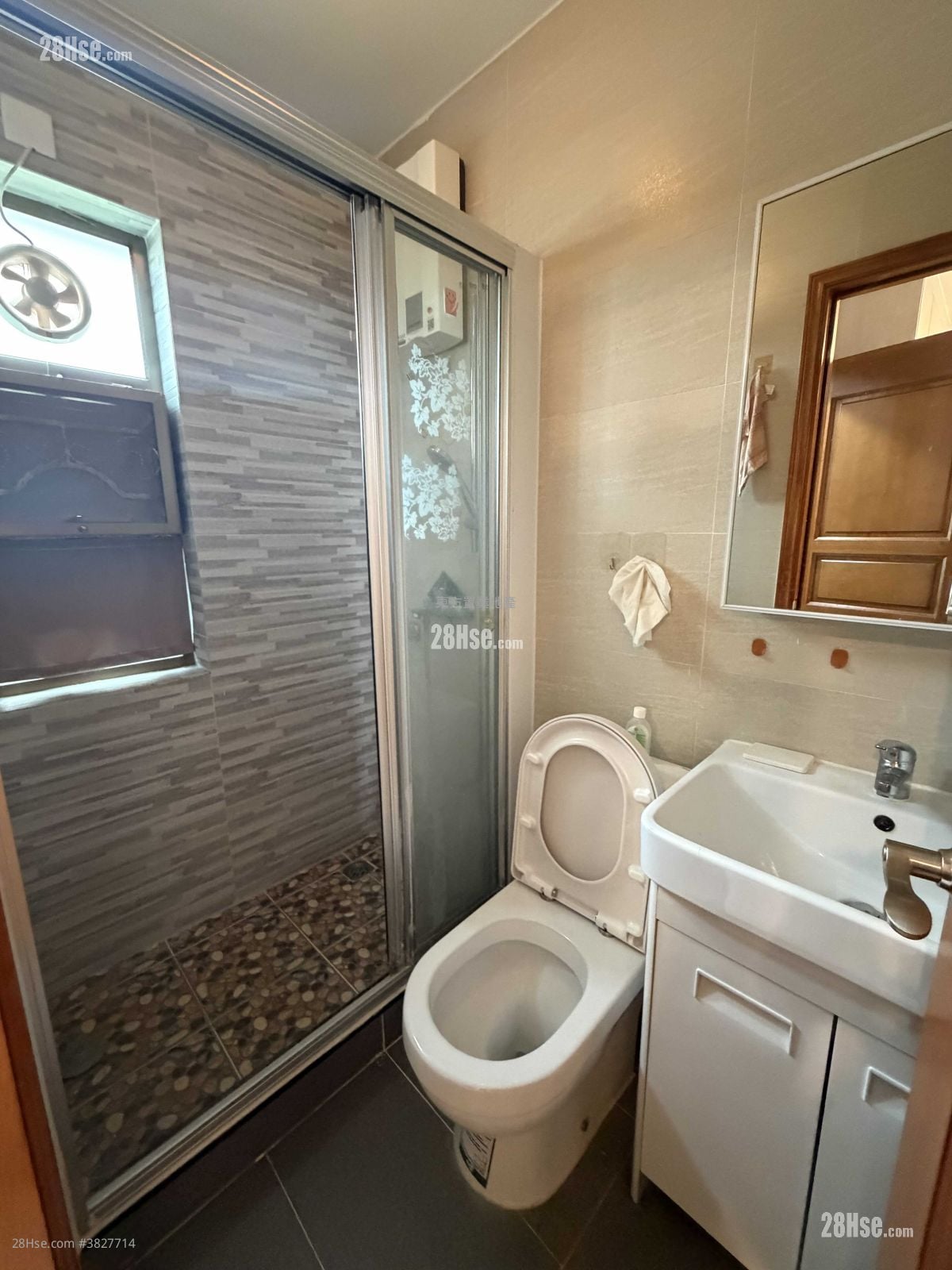 Village Rental 2 Bedrooms , 1 Bathroom 380 ft²