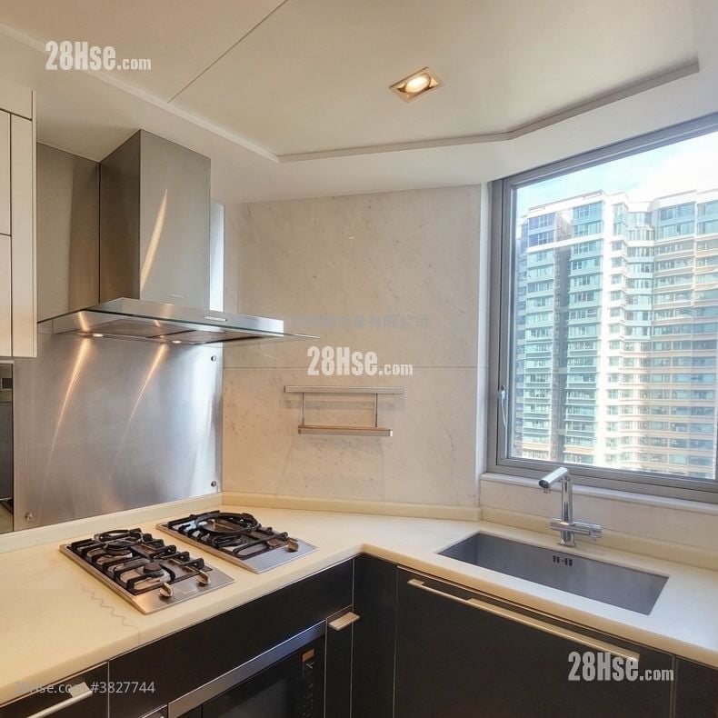 Imperial Cullinan Sell 2 Bedrooms 524 ft²