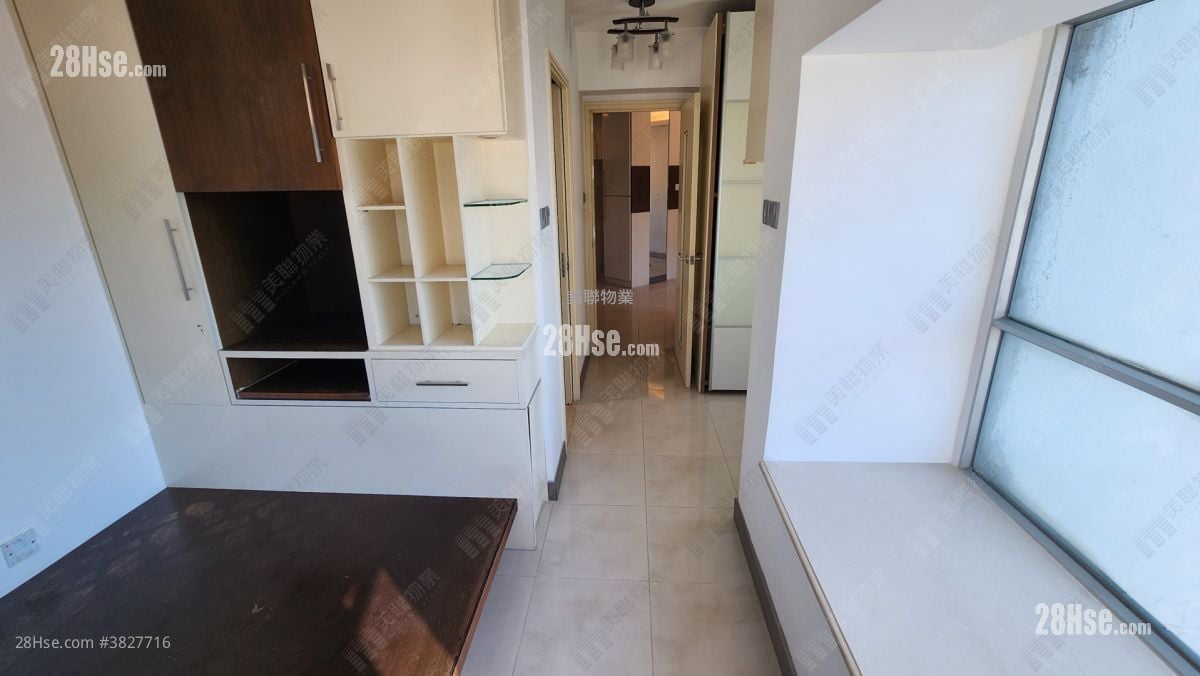 Bel Air Heights Sell 1 Bedroom 454 ft²