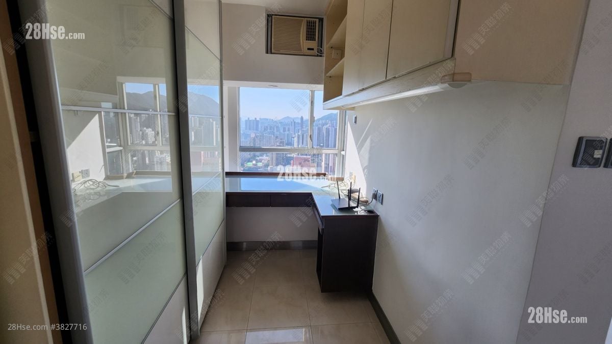 Bel Air Heights Sell 1 Bedroom 454 ft²