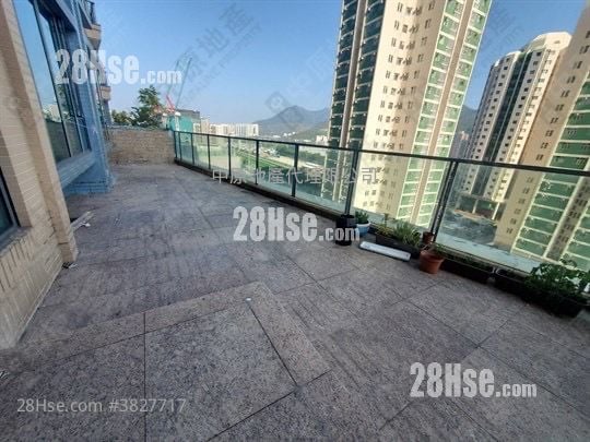 The Palazzo Rental 3 Bedrooms 913 ft²