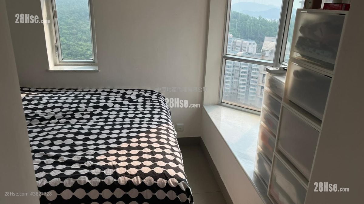 The Pinnacle Sell 3 Bedrooms , 2 Bathrooms 564 ft²