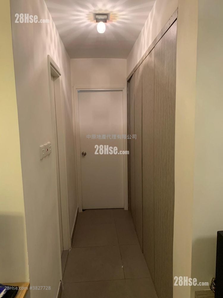 The Pinnacle Sell 3 Bedrooms , 2 Bathrooms 564 ft²