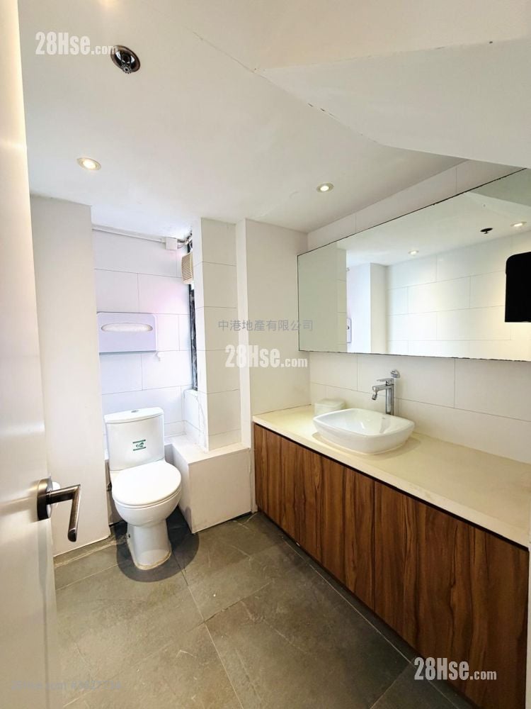 宏达工业中心 租盘 1,873 平方尺