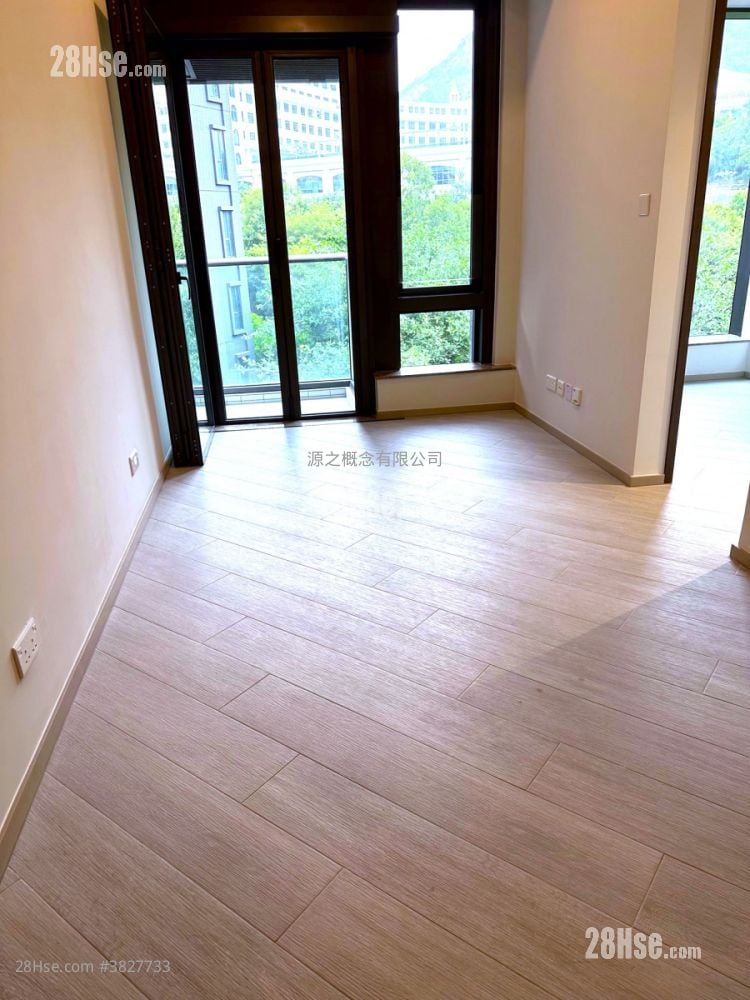 The Royale Sell 2 Bedrooms , 1 Bathroom 392 ft²