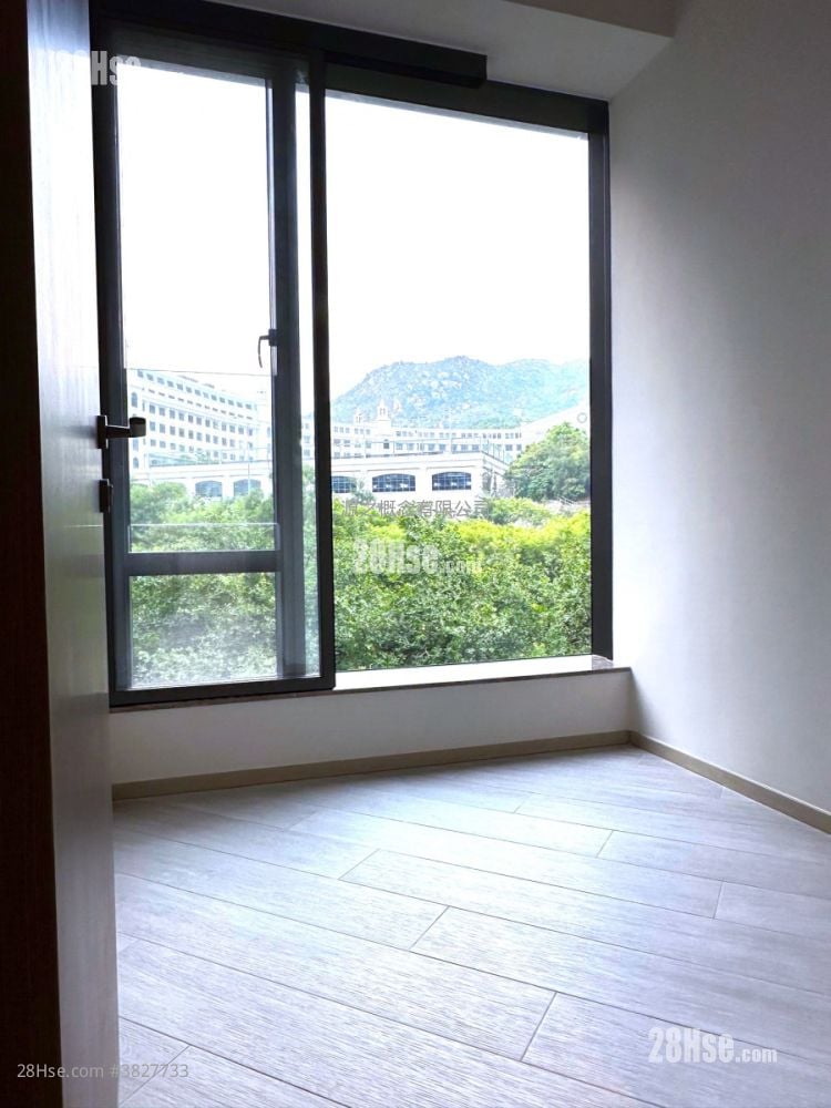 The Royale Sell 2 Bedrooms , 1 Bathroom 392 ft²