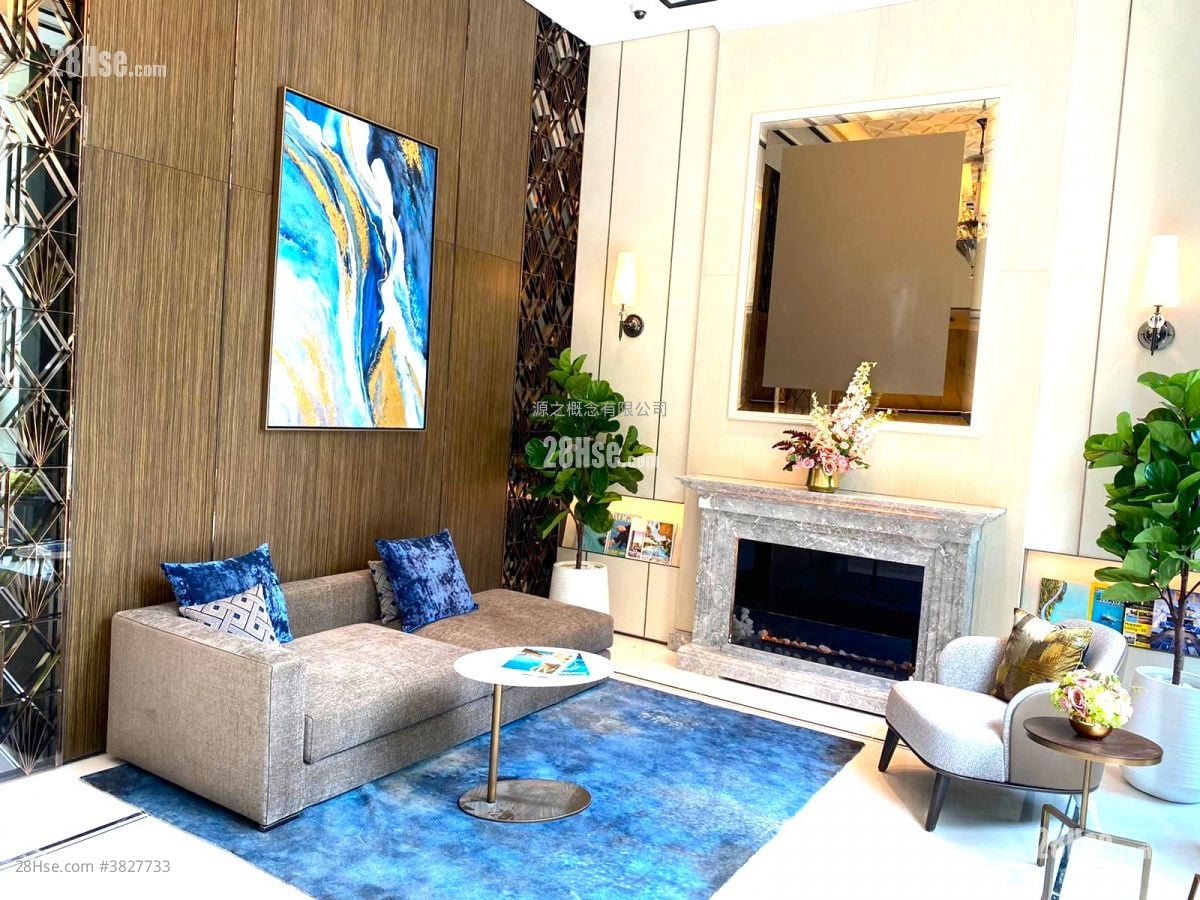 The Royale Sell 2 Bedrooms , 1 Bathroom 392 ft²