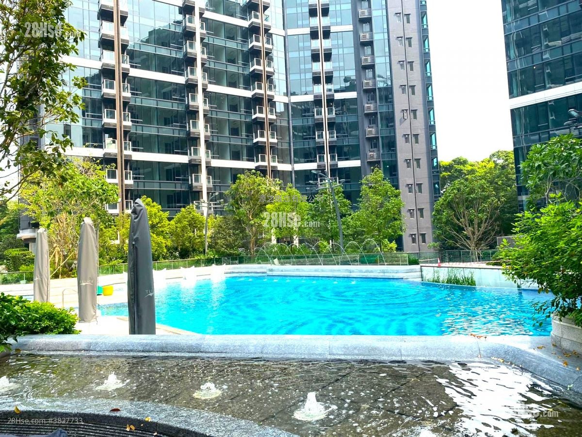 The Royale Sell 2 Bedrooms , 1 Bathroom 392 ft²