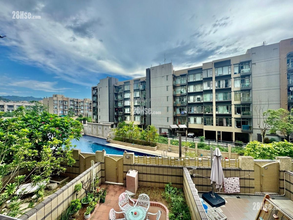 Uptown Sell 5+ Bedrooms , 4 Bathrooms 1,666 ft²