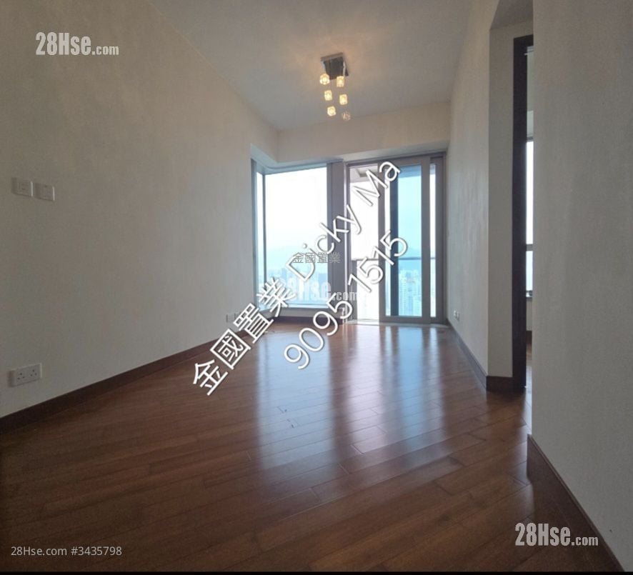 The Coronation Rental 2 Bedrooms , 1 Bathroom 513 ft²