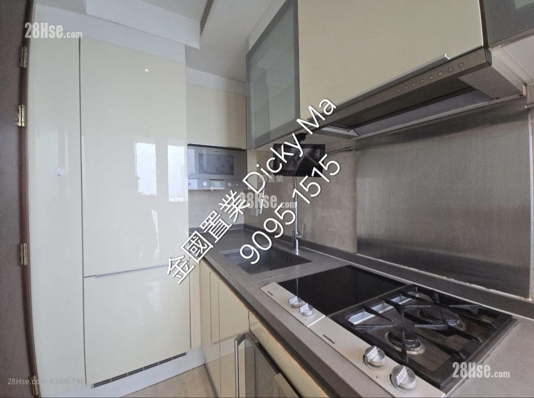 The Coronation Rental 2 Bedrooms , 1 Bathroom 513 ft²