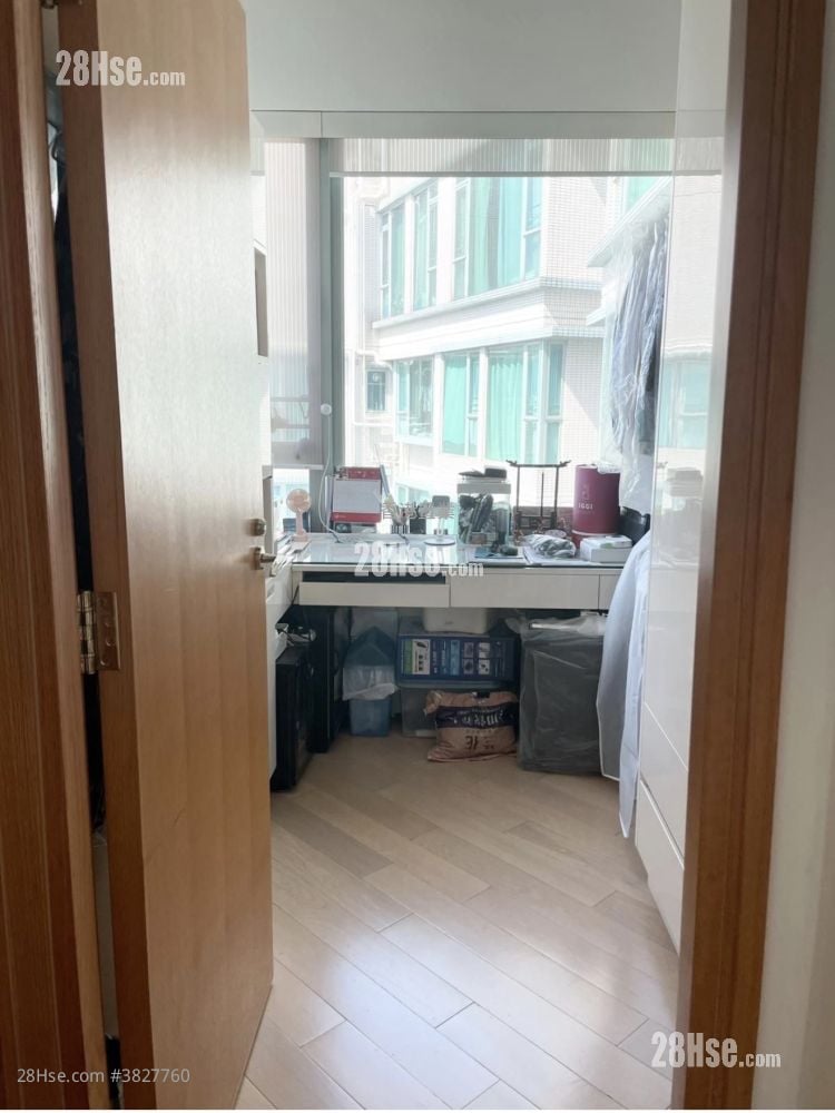 Park Island Sell 2 Bedrooms , 1 Bathroom 589 ft²