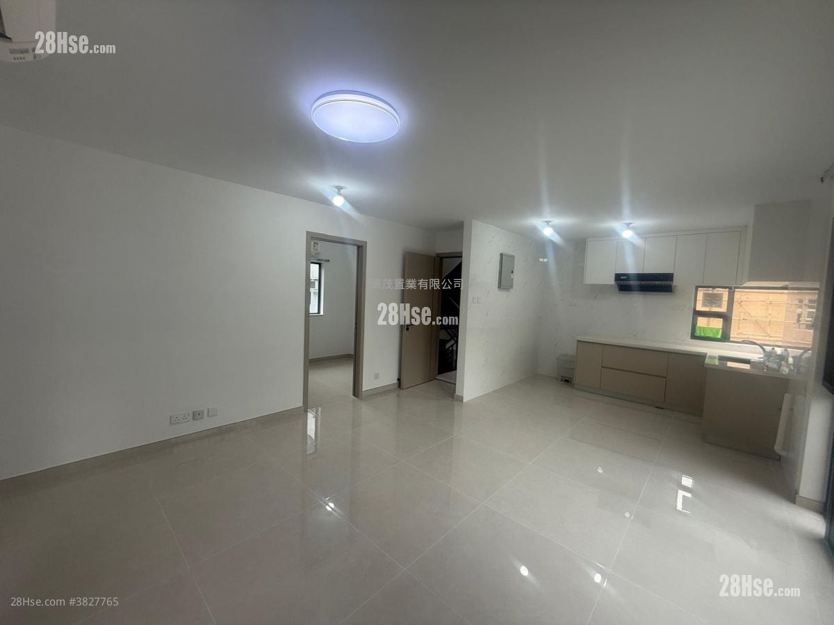 村屋 租盘 3 房 , 2 浴室 630 平方尺