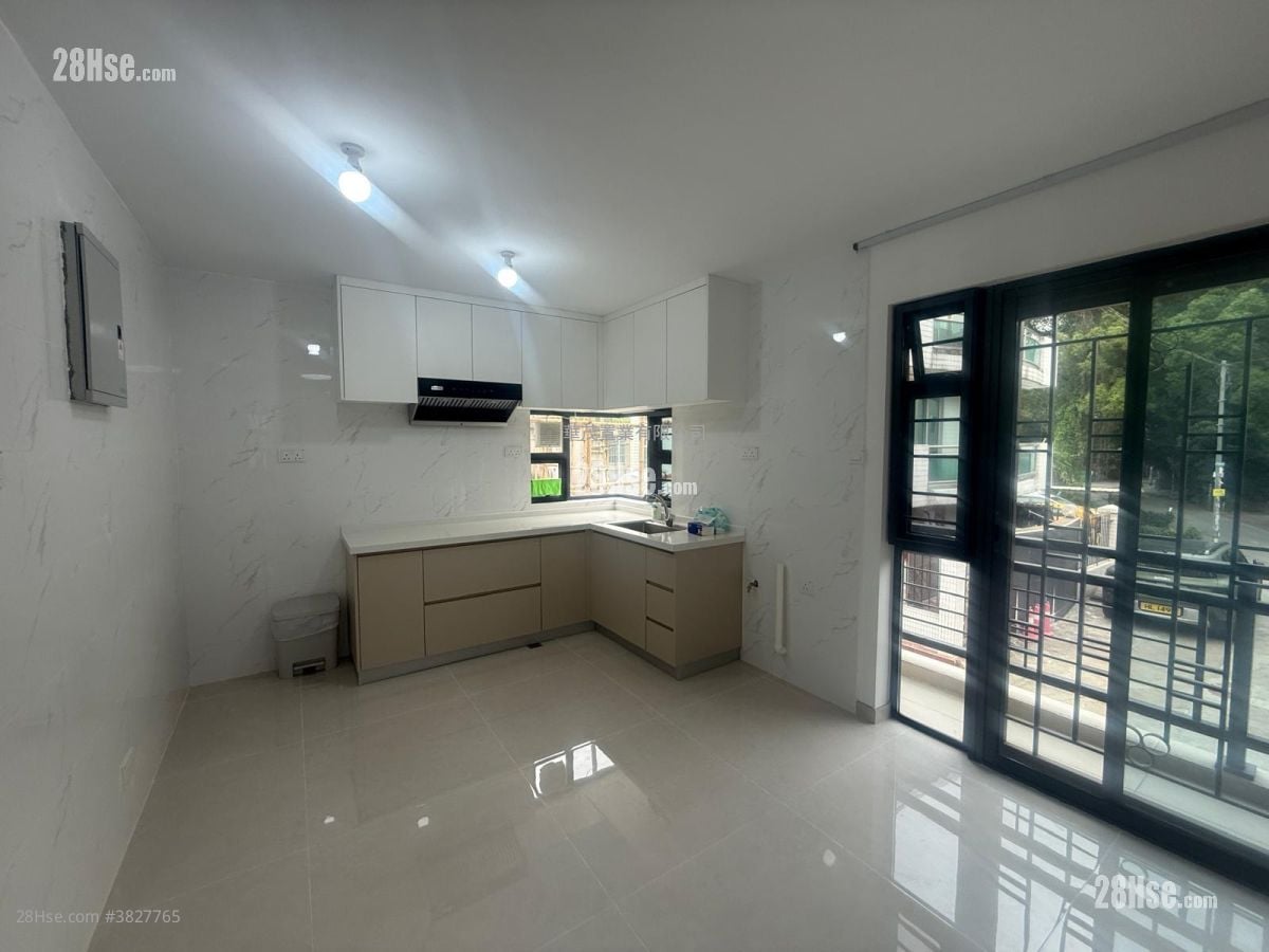 村屋 租盘 3 房 , 2 浴室 630 平方尺