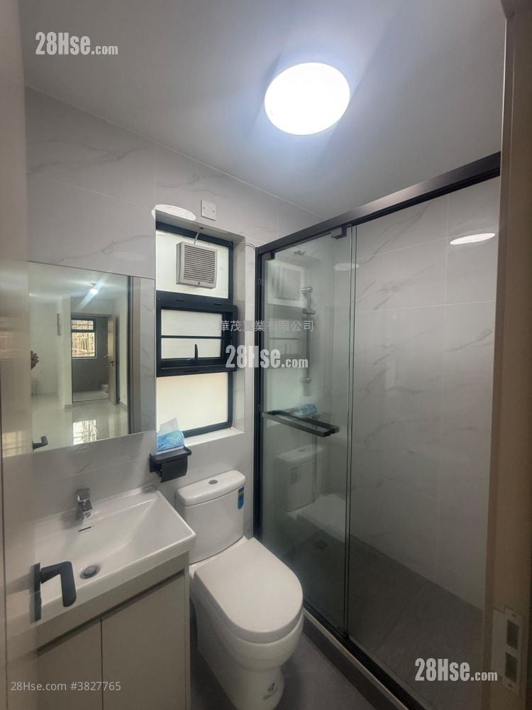 村屋 租盘 3 房 , 2 浴室 630 平方尺