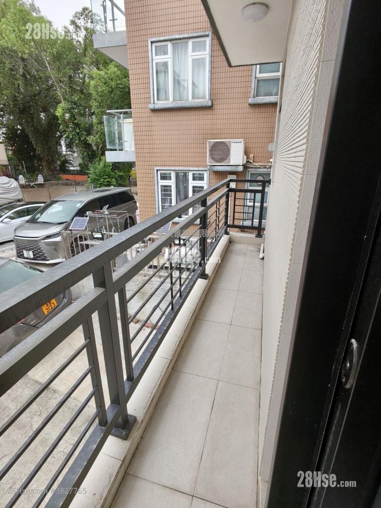 村屋 租盘 3 房 , 2 浴室 630 平方尺