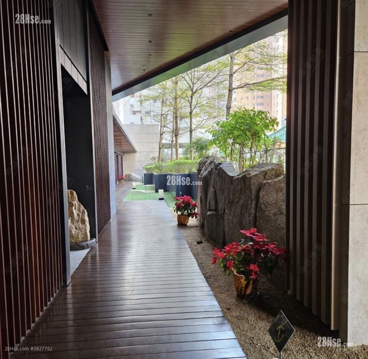 柏傲山 售盘 3 房 915 平方尺