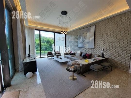 Peak Castle Sell 3 Bedrooms 2,836 ft²