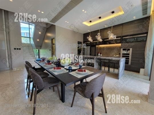 Peak Castle Sell 3 Bedrooms 2,836 ft²