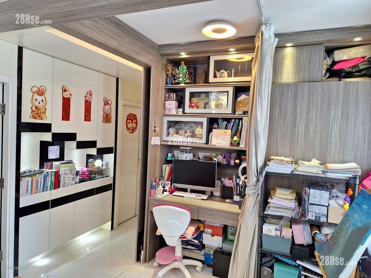 Maxim Mansion Sell 2 Bedrooms , 2 Bathrooms 524 ft²