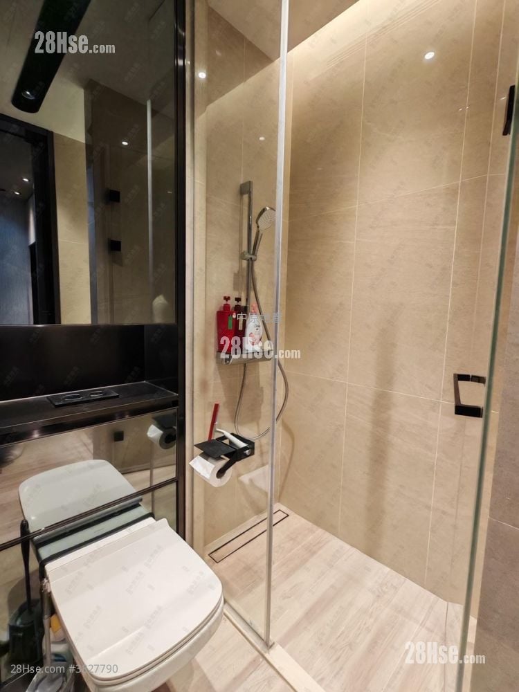 浴室: 利奥坊壹隅 售盘 1 房 , 1 浴室 267 平方尺