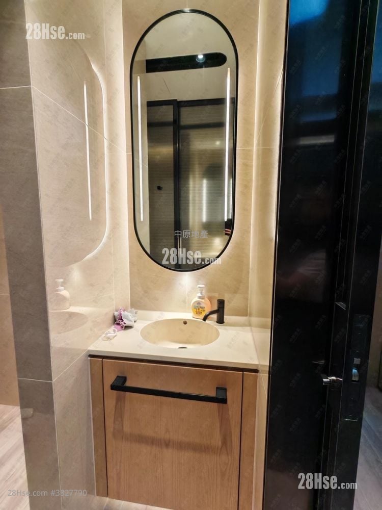 浴室: 利奥坊壹隅 售盘 1 房 , 1 浴室 267 平方尺