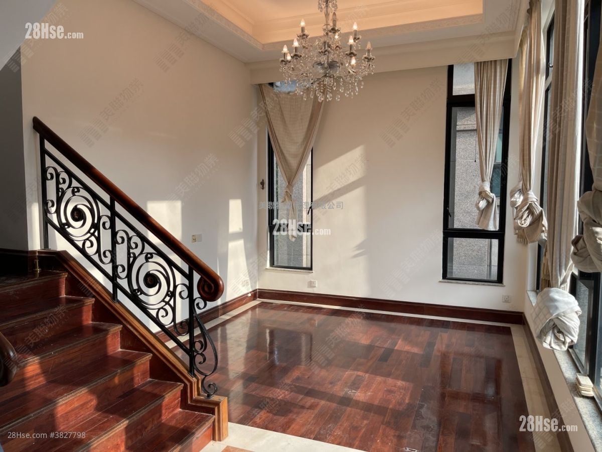 Constellation Cove Sell 3 Bedrooms 2,216 ft²