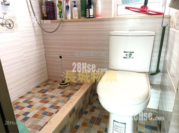 Tai Po Centre Sell 2 Bedrooms , 1 Bathroom 371 ft²