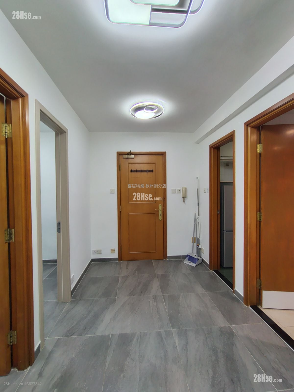 Milan Place Rental 2 Bedrooms , 1 Bathroom 315 ft²
