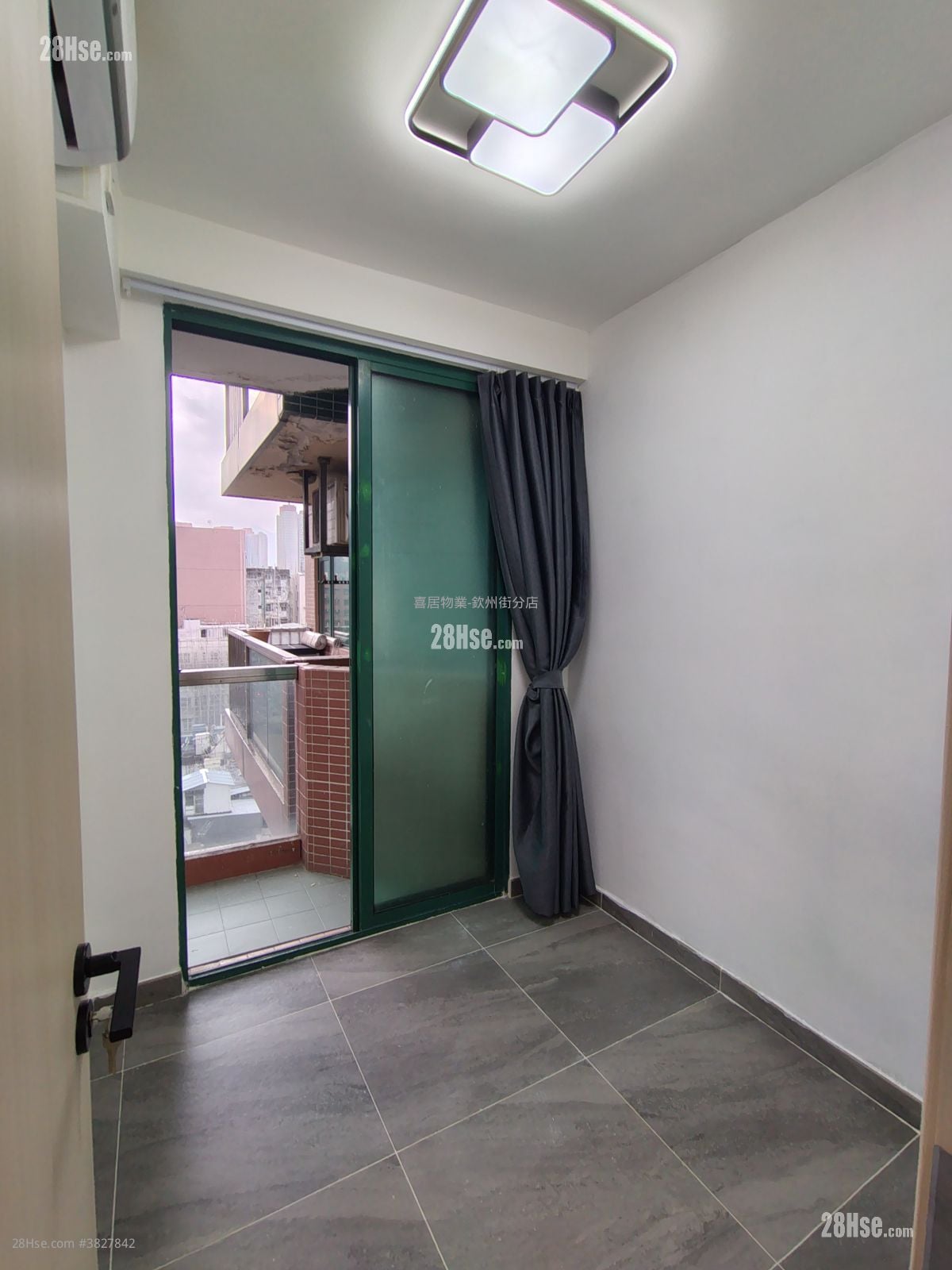 Milan Place Rental 2 Bedrooms , 1 Bathroom 315 ft²