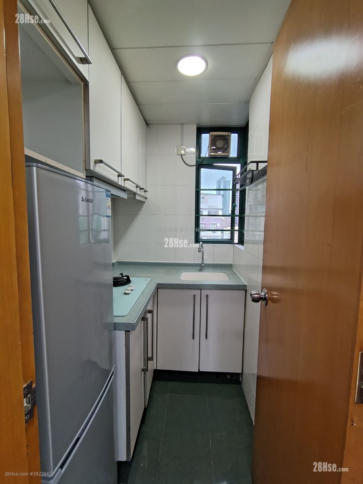 Milan Place Rental 2 Bedrooms , 1 Bathroom 315 ft²