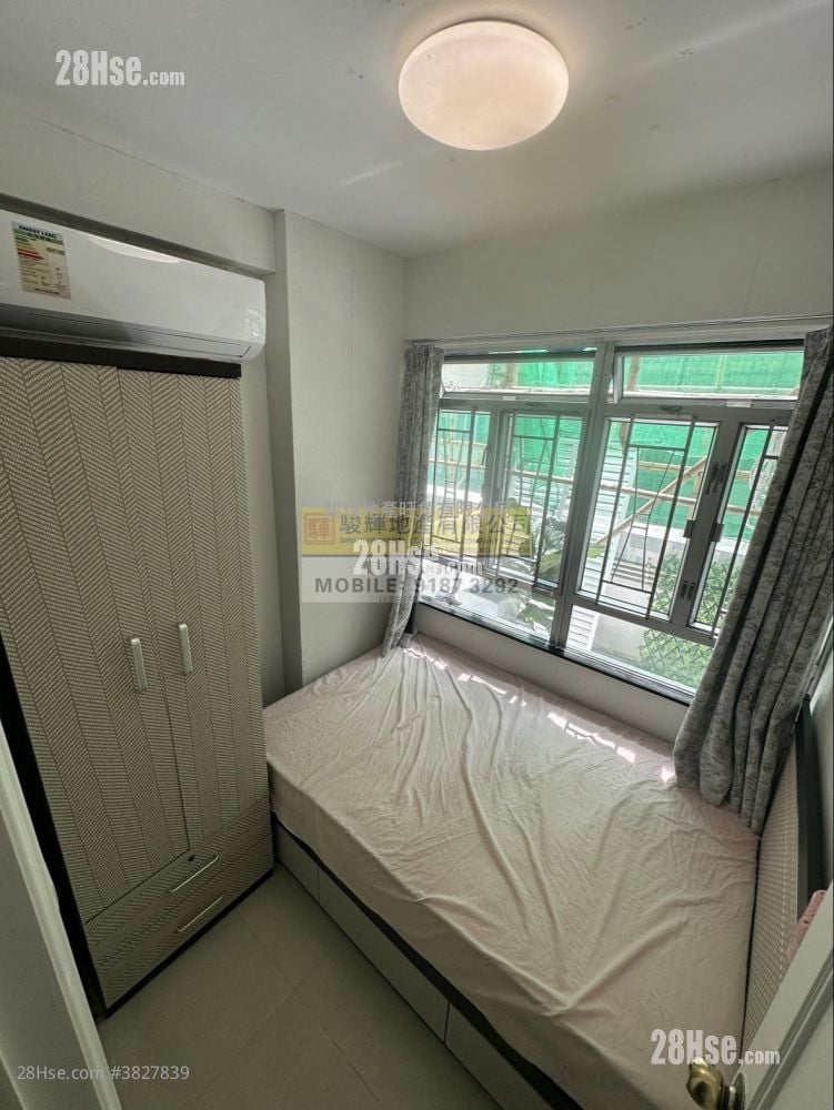 New Man Lee Building Sell 2 Bedrooms , 1 Bathroom 285 ft²