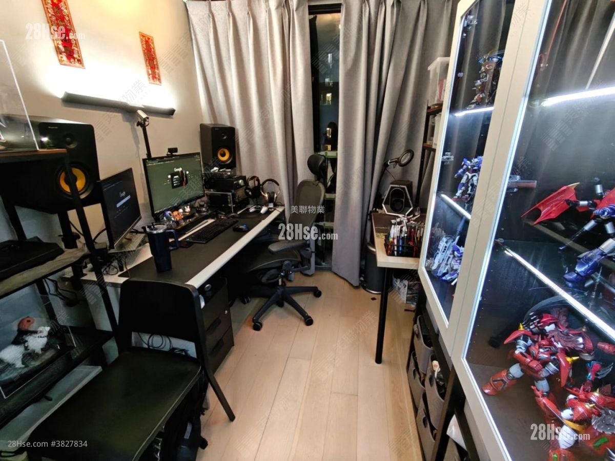 The Reach Sell 2 Bedrooms , 1 Bathroom 443 ft²