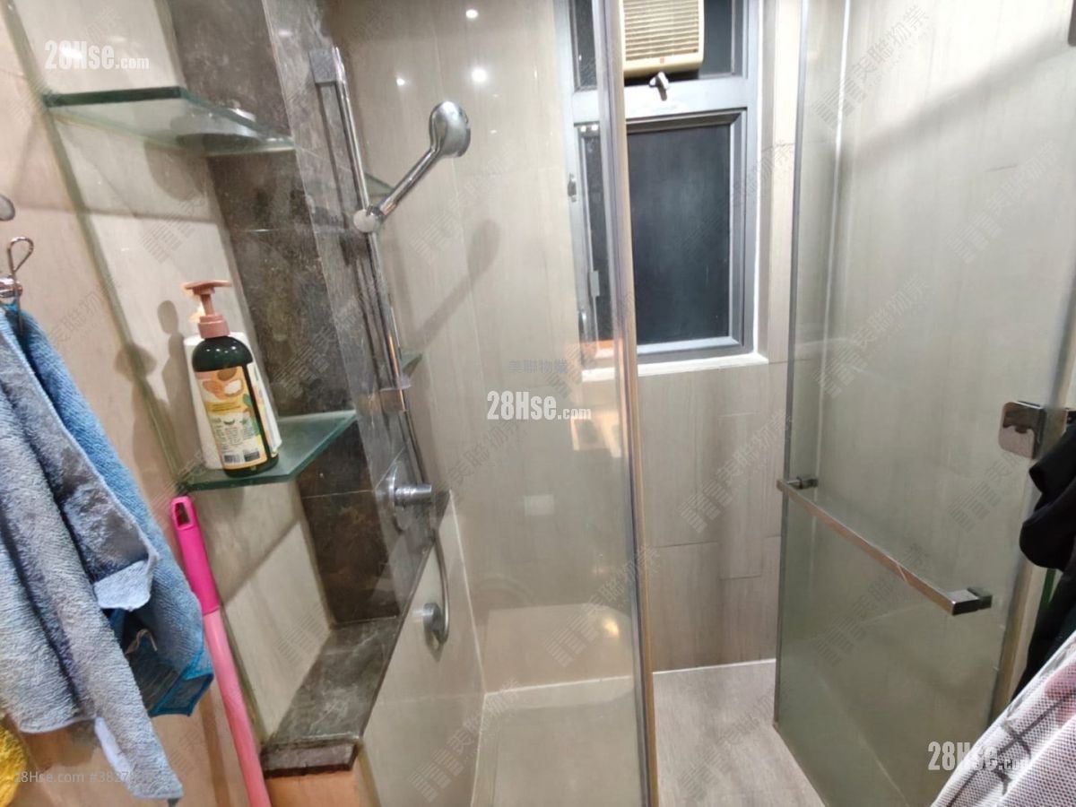 The Reach Sell 2 Bedrooms , 1 Bathroom 443 ft²